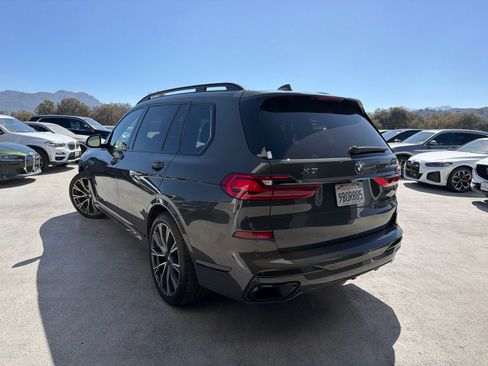 Used 2022 BMW X7 xDrive40i w/ M Sport Package AWD/4WD image 2