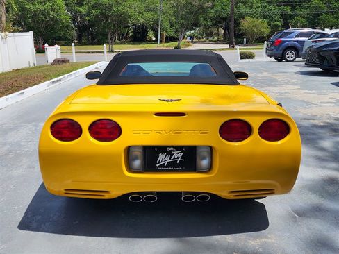Used 2004 Chevrolet Corvette Convertible w/ Preferred Equipment Group image 15