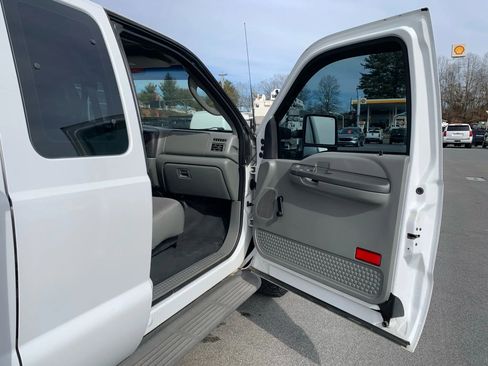 Used 2003 Ford F350 162 W.B. 4D image 20