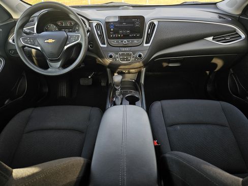 Used 2025 Chevrolet Malibu LT image 30