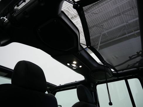 Used 2022 Jeep Wrangler Unlimited Sport AWD/4WD image 4