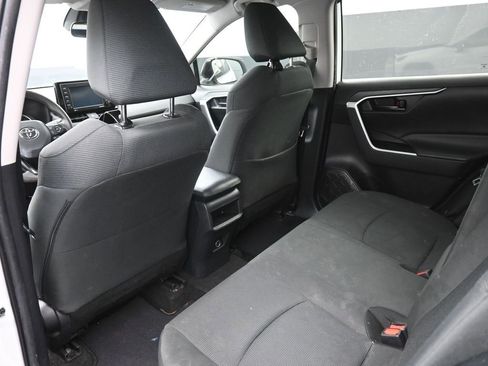 Used 2021 Toyota RAV4 LE image 25