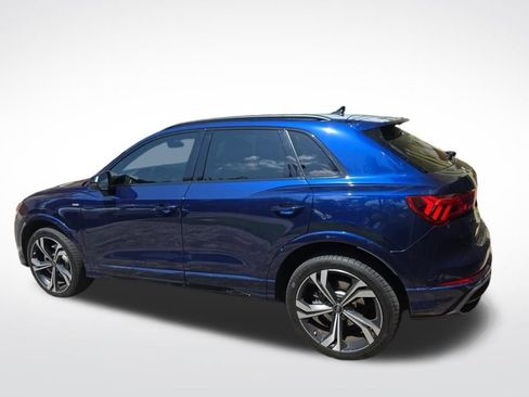 Used 2023 Audi Q3 2.0T Premium Plus w/ Premium Plus Package image 5