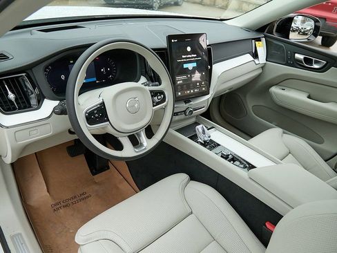 New 2026 Volvo XC60 B5 Ultra w/ Protection Package Premier image 11