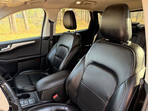 Used 2021 Ford Escape SEL w/ Technology Package image 13