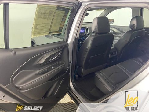 Used 2023 GMC Terrain SLT w/ Infotainment Package II AWD/4WD image 20