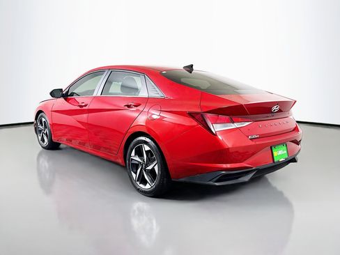 Used 2023 Hyundai Elantra SEL w/ Convenience Package image 7