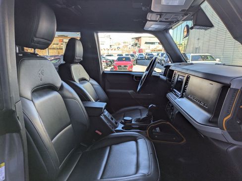 Used 2023 Ford Bronco Badlands w/ Sasquatch Package image 25