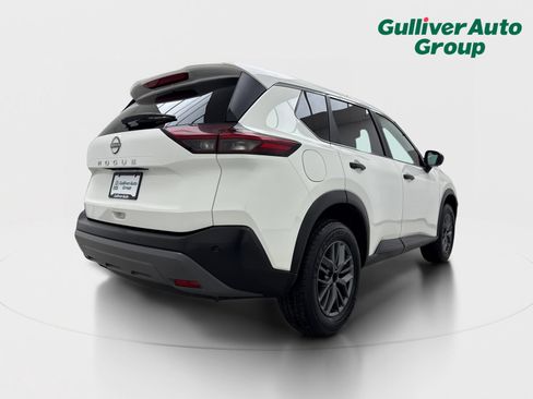 Used 2023 Nissan Rogue S FWD image 8