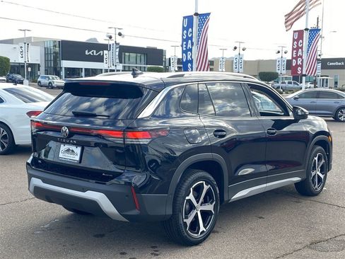 New 2025 Volkswagen Tiguan SE image 5