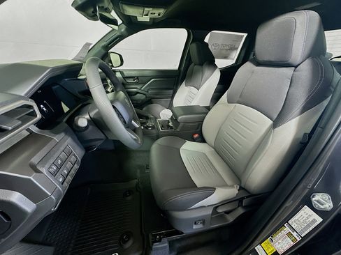 New 2026 Toyota Tacoma TRD Off-Road AWD/4WD image 9