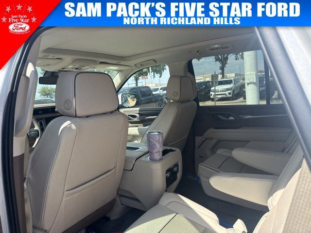 Used 2022 GMC Yukon Denali AWD/4WD image 8