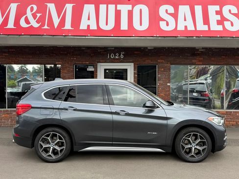 Used 2016 BMW X1 xDrive28i w/ Premium Package AWD/4WD image 2