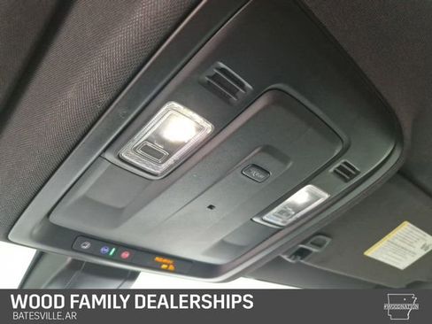 Used 2022 GMC Yukon XL SLE image 19