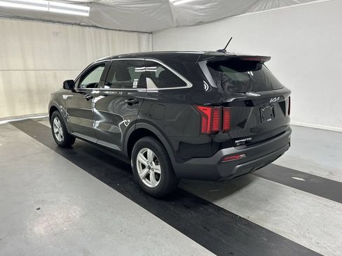 Certified 2023 Kia Sorento LX AWD/4WD image 7