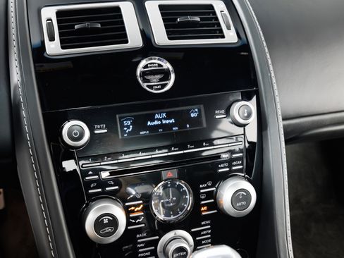 Used 2009 Aston Martin DBS Coupe RWD image 25