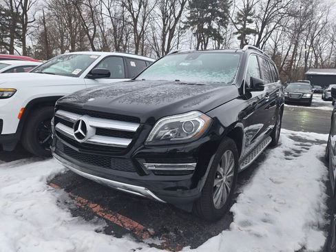 Used 2014 Mercedes-Benz GL 450 4MATIC image 2