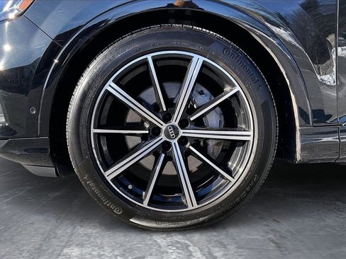 Used 2023 Audi Q7 3.0T Prestige image 34
