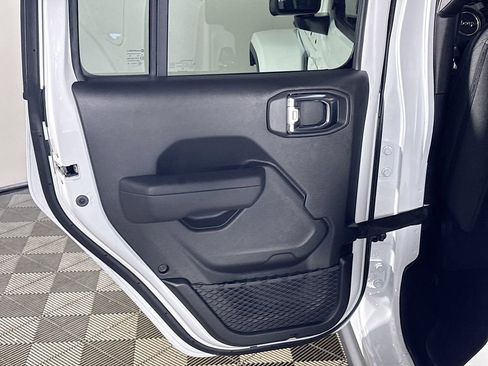 New 2025 Jeep Gladiator Willys image 19