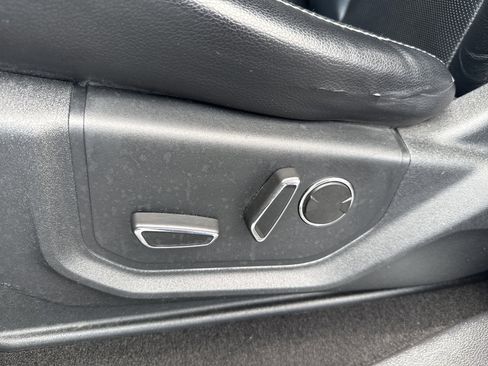 Used 2019 Ford F350 Lariat w/ Camper Package AWD/4WD image 15
