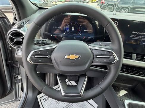 New 2026 Chevrolet Equinox LT w/ Convenience Package II AWD/4WD image 24