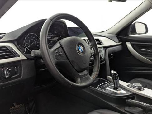 Used 2018 BMW 320i xDrive Sedan AWD/4WD image 22