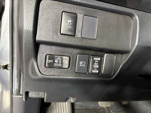 Used 2021 Toyota Tacoma TRD Off-Road image 23