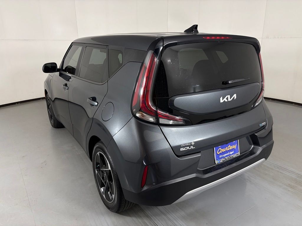 Used 2024 Kia Soul EX FWD image 6