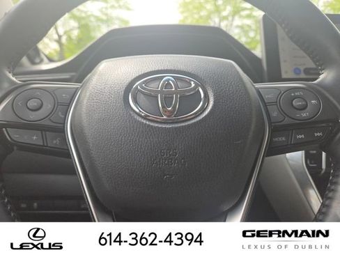 Used 2023 Toyota Venza XLE AWD/4WD image 36