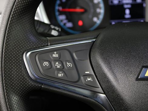 Used 2021 Chevrolet Equinox LS image 22