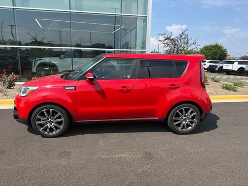 Used 2017 Kia Soul ! w/ Tech Package FWD image 22