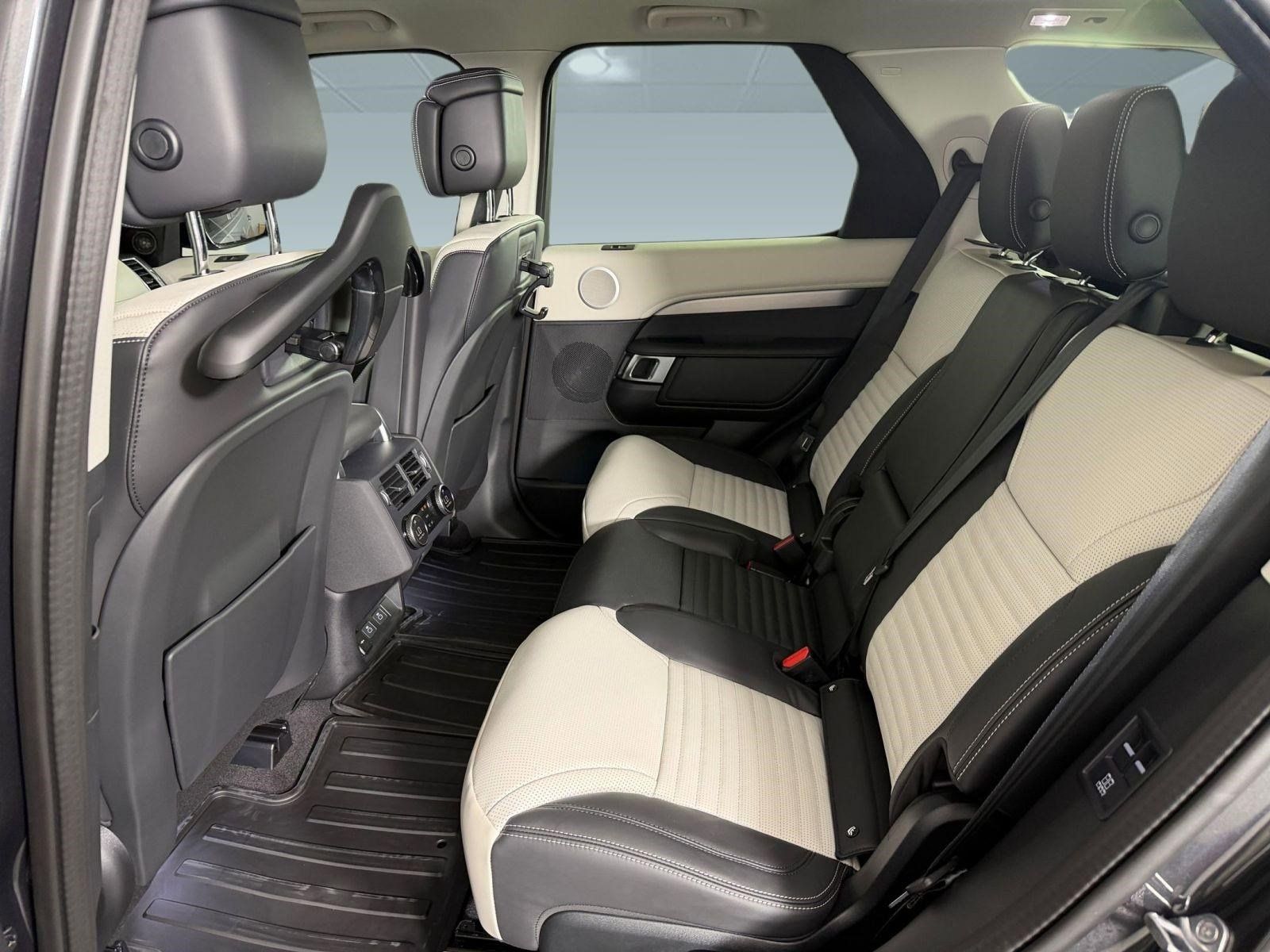 New 2026 Land Rover Discovery Limited Edition AWD/4WD image 13