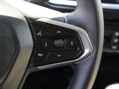 Used 2025 Chevrolet Trax ACTIV w/ Driver Confidence Package FWD image 24