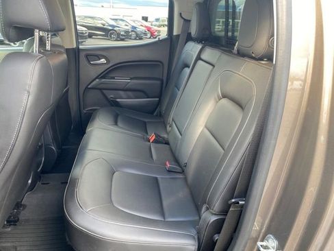 Certified 2017 GMC Canyon SLT w/ Driver Alert Package image 18