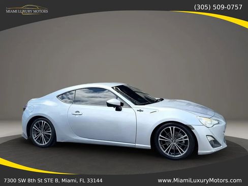 Used 2015 Scion FR-S image 1