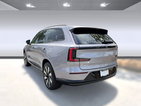 New 2026 Volvo EX90 Plus AWD/4WD image 3