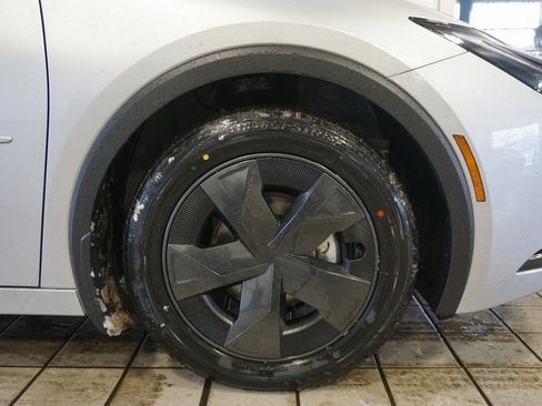 New 2026 Toyota Prius LE image 30