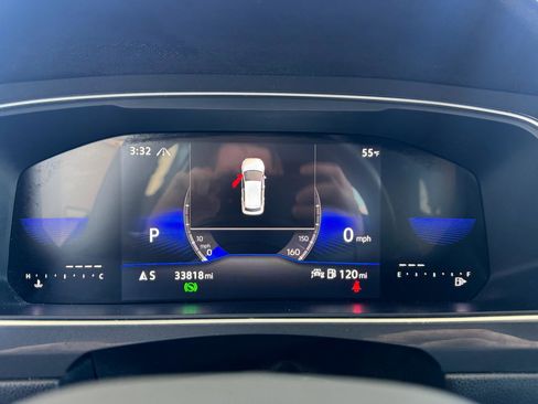 Used 2024 Volkswagen Tiguan SE image 17