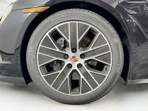 New 2026 Porsche Taycan image 33