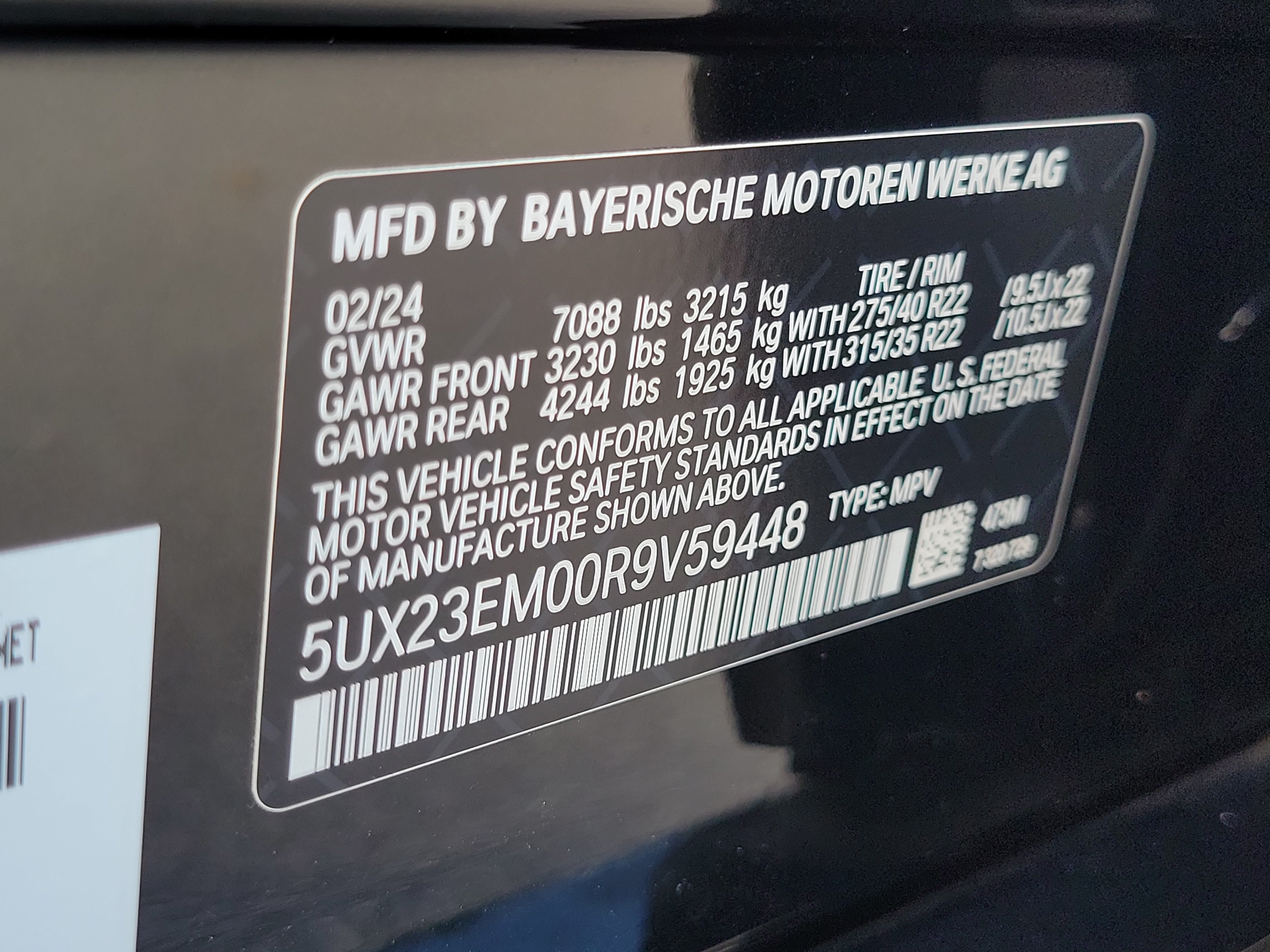 Used 2024 BMW X7 xDrive40i w/ M Sport Package AWD/4WD image 8