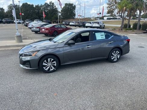 New 2025 Nissan Altima 2.5 S image 5