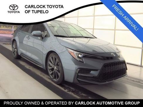 Used 2026 Toyota Corolla SE FWD image 3