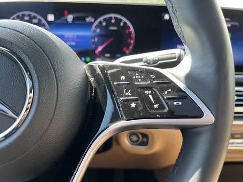 Certified 2025 Mercedes-Benz GLS 450 4MATIC image 20