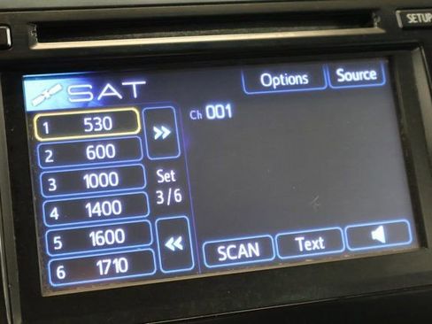 Used 2012 Toyota Camry SE FWD image 22