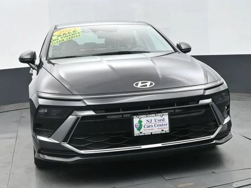 Used 2024 Hyundai Sonata SEL FWD image 3