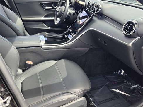 Used 2025 Mercedes-Benz C 300 Sedan image 16