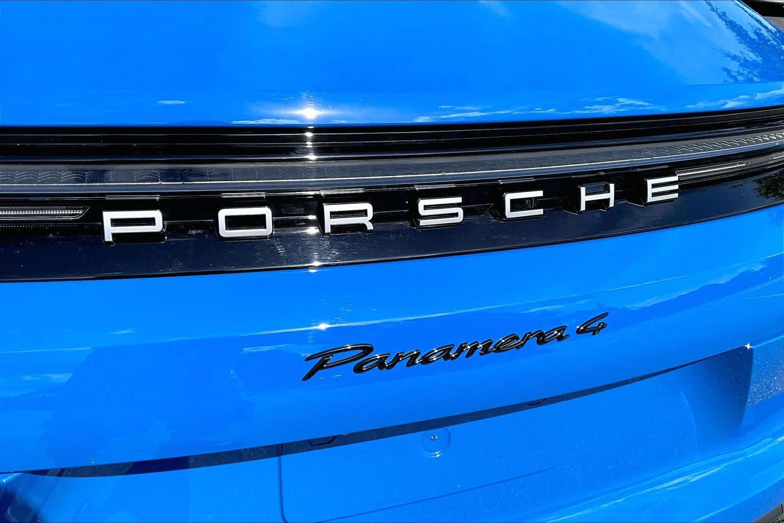 Used 2025 Porsche Panamera 4 AWD/4WD image 31