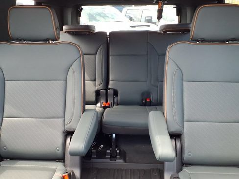 New 2026 GMC Yukon AT4 AWD/4WD image 4