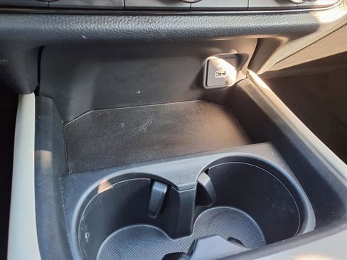 Used 2025 Honda HR-V LX image 8