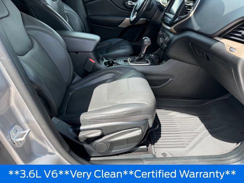 Used 2018 Jeep Cherokee Limited w/ Luxury Group AWD/4WD image 21